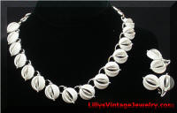 Vintage LISNER White Inserts Necklace Earrings Set
